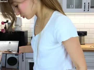 girl
        ambertan1 cam image #6311998