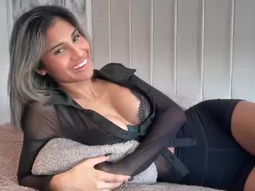 girl
        aniishaa cam image #6408980