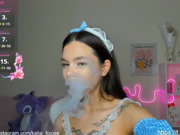 girl
        katiefoxie cam image #5286210
