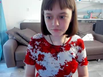 girl
        heathercarols cam image #1775837