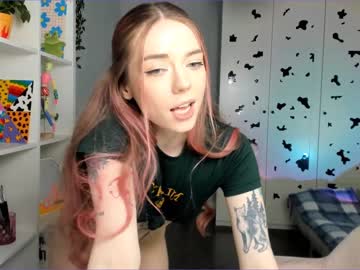 girl
        thisisamelia cam image #721349
