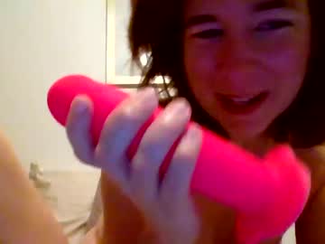 girl
        msbettyblue cam image #2944918
