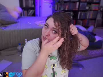 girl
        evelynpiers cam image #4257448