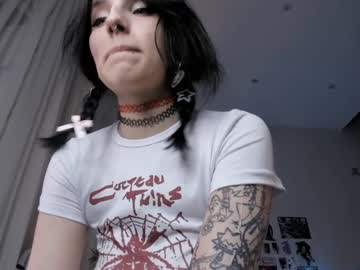 girl
        vivian_qwerty cam image #5625252