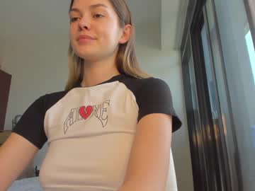 girl
        coy_t66nager cam image #4073086