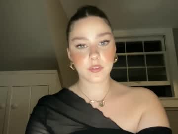 girl
        novavangogh cam image #1917545