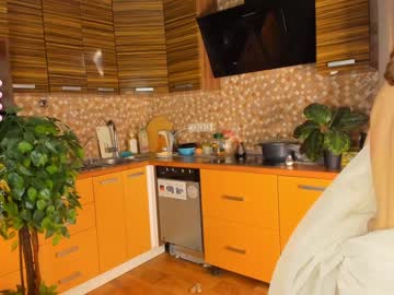 girl
        udelaborom cam image #3854151
