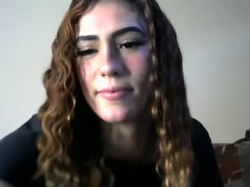 girl
        illuminaughtyeris cam image #1884206