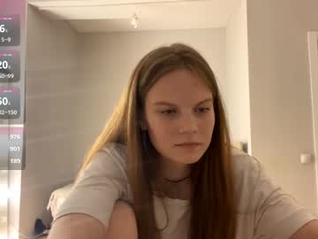 girl
        odelynacrook cam image #6763492