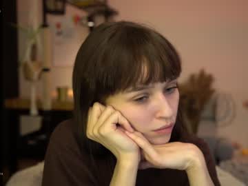 girl
        diruriru cam image #3715423