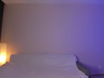 girl
        mia_morrisonn cam image #2432378