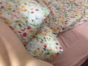 couple
        maya__77 cam image #6600098