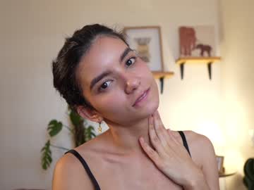 girl
        urcutelinda cam image #4708220
