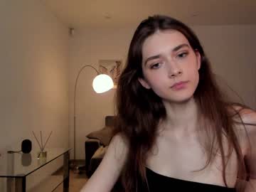 girl
        _wilson__ cam image #1857379