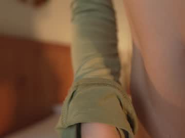 girl
        kira_censori cam image #5050439