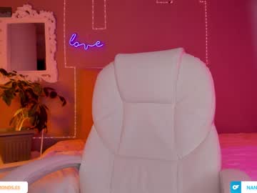 girl
        nancydiamonds cam image #2833248