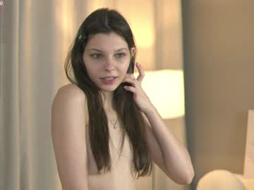 girl
        whisper_of_love cam image #5508838