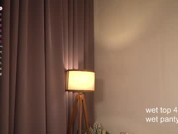 girl
        lyly_bambi cam image #5846054