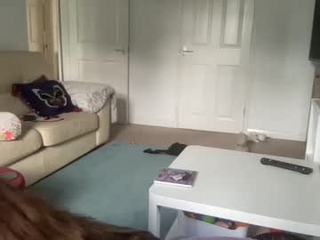 girl
        tigoldbitties11 cam image #2032943