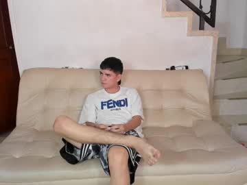 couple
        loving_ladiess cam image #6685243