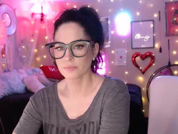 girl
        milf_lacey cam image #6260405