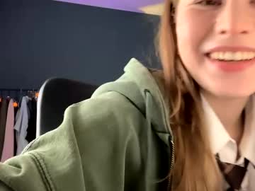 girl
        whoisalisa cam image #4992569