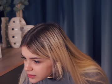 girl
        normabrandon cam image #3536038
