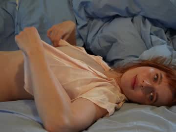 girl
        ellaa91 cam image #5297307