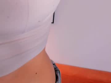 girl
        coco_nats cam image #6363569