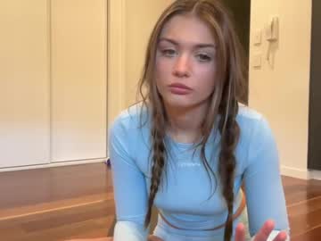 girl
        cassies1 cam image #4638072