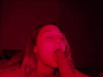 girl
        malthevalleyqueen cam image #3747653