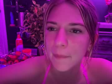 girl
        oliviahansleyy cam image #6141198