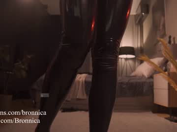 girl
        bronnica cam image #4263031