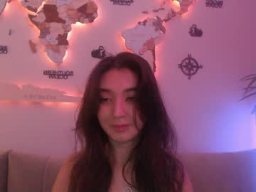 girl
        sarasuo cam image #1993526