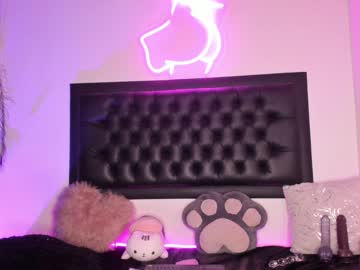 girl
        iam_eli cam image #2340516