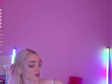girl
        bunnydollstella cam image #1958485