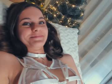 girl
        lorettadunnell cam image #5735765