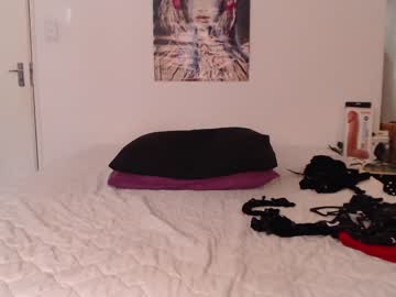 couple
        curryandrice420 cam image #3019345