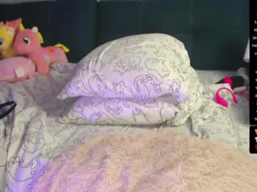 girl
        queen_kitty1818 cam image #6266442