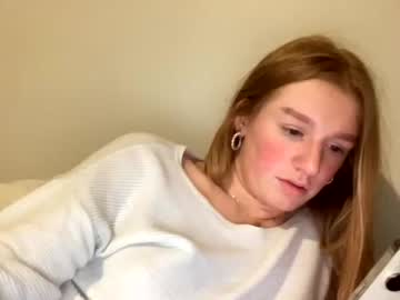 girl
        kaybrookee cam image #1228347