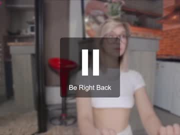girl
        call__me_mommy cam image #2090160