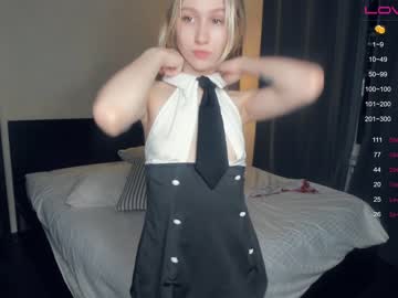 girl
        nancylamb cam image #713635