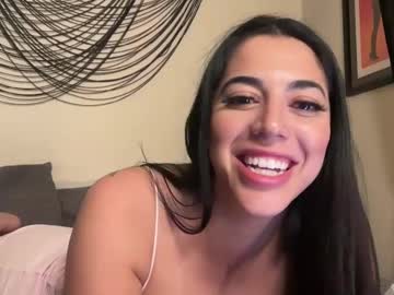 girl
        luxcher22 cam image #5466175
