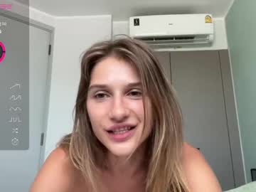 girl
        blair_fox cam image #6184685