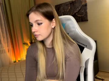 girl
        cute_siberian_girl cam image #178449