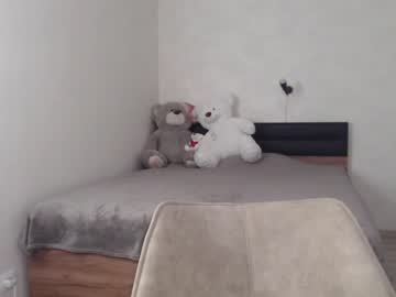 girl
        alexa_little cam image #1759932