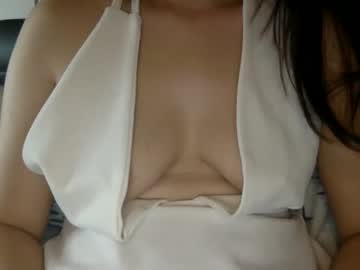 girl
        sexyasian09 cam image #331840