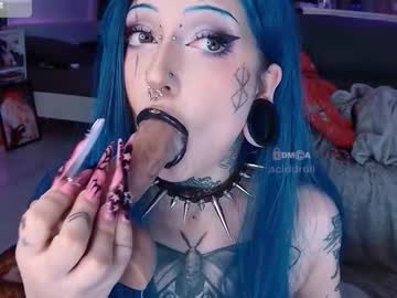 girl
        aciddroll cam image #6319421