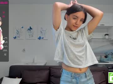 girl
        karalyons cam image #2132454