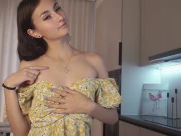 girl
        fancyash cam image #4734905